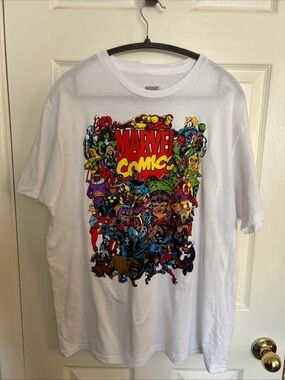 Marvel Comics White Graphic Tee - Classic Superhero Print Size L NWOT